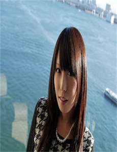 朋友的年轻妈妈